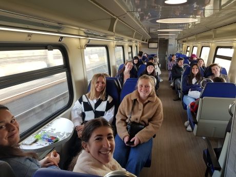 amsterdam-train-ride-girls