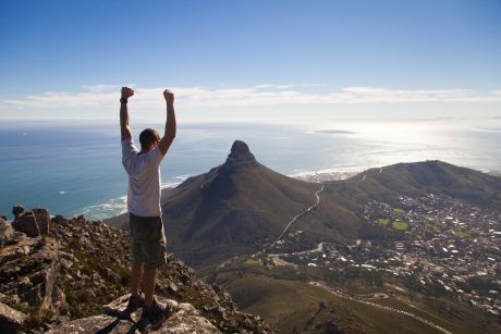 capetown-overlook-guy-arms-up