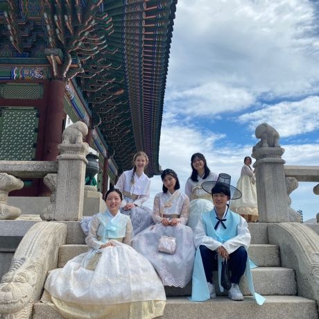 study abroad korea students at temple hanbok