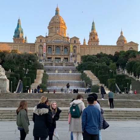 barcelona cultural excursion to nearby neighborhood