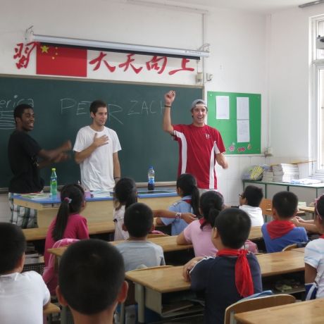 student volunteers beijing teaching classroom