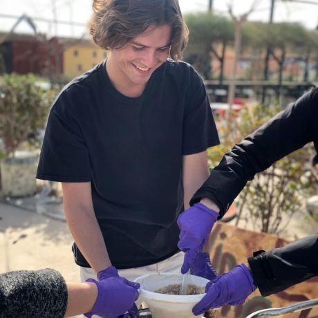 madrid student volunteering