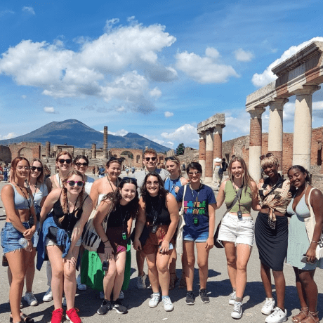 Rome tour group in Pompeii