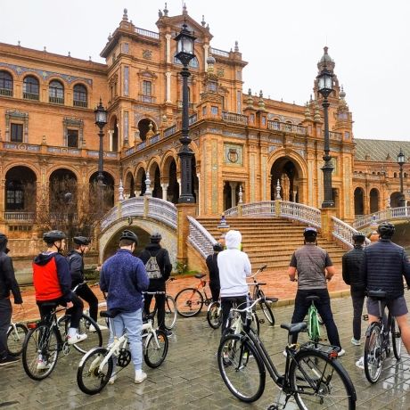 Seville students on a bike tour