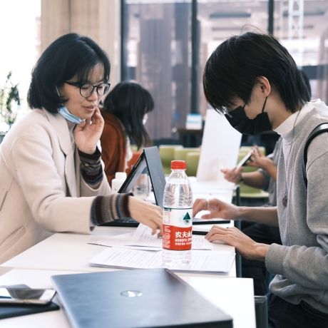 interns abroad shanghai desk