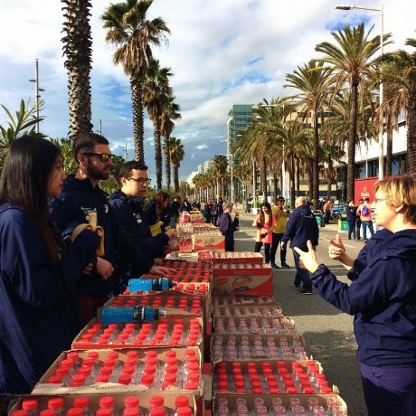 volunteers in barcelona spain food bank