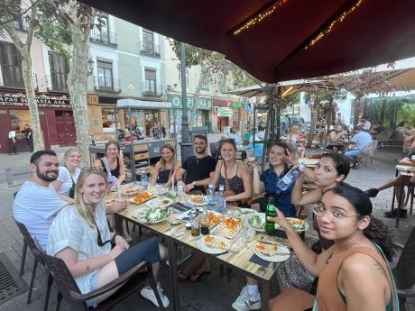 Teach in Spain participants at cafe