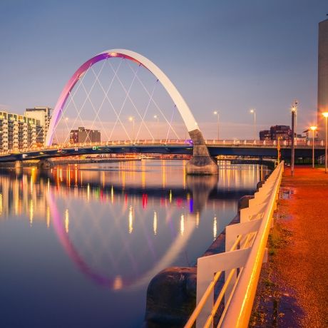 glasgow bridge at night