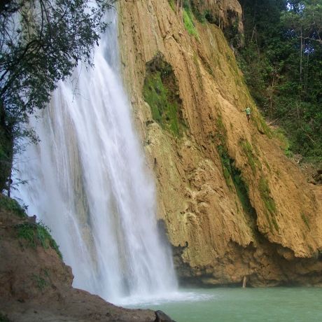 santiago dr waterfall