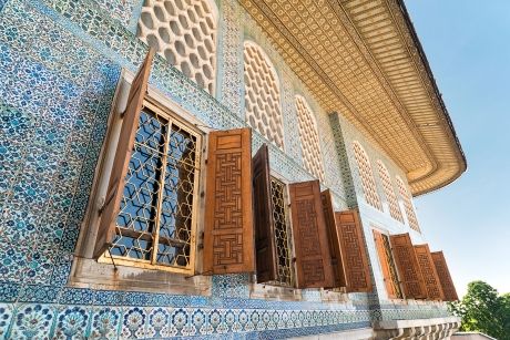 Windows with blinds opening outwards in Turkey