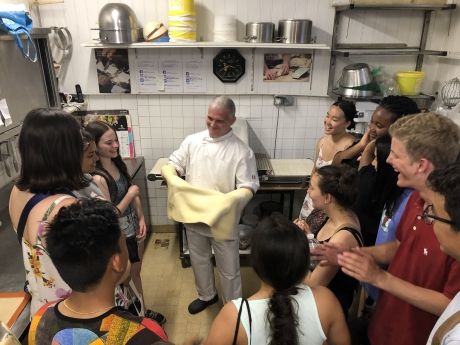 Paris_Students croissants