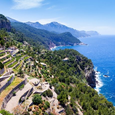 palma tramuntana mountainside village