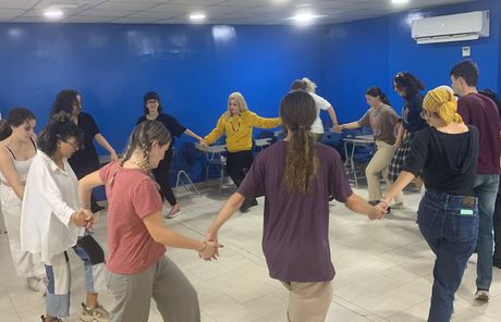 amman study abroad students dance circle