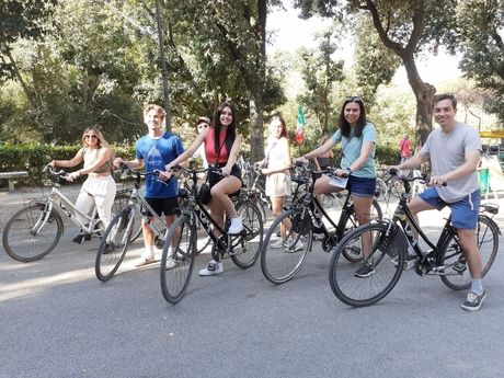 rome_riding-bikes-villa-borghese.JPG