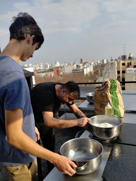 Buenos-aires_student-cooking