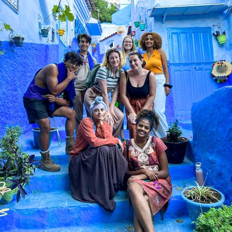 rabat-students-chefchaouen-steps