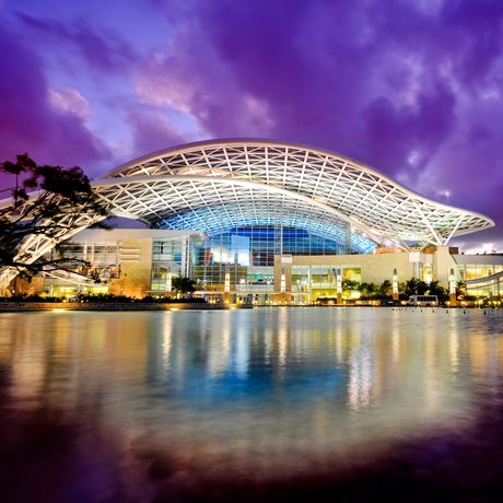 san-juan-convention-center-dusk