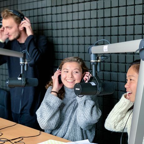 prague-students-radio-soundbooth