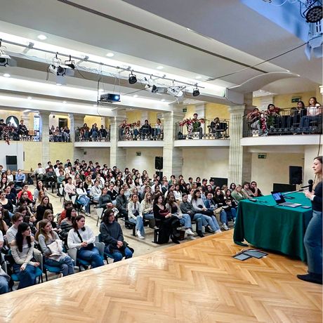 rome-large-assembly-lecture-hall
