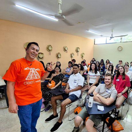 merida-student-orientation-classroom