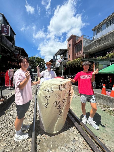 taipei_sky-lantern.jpg
