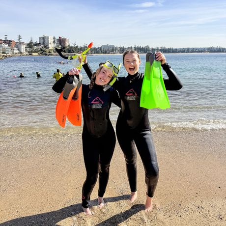 sydney-hssa-two-girls-snorkeling-manly-beach