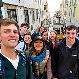 lisbon-students-posing-cable-car-street