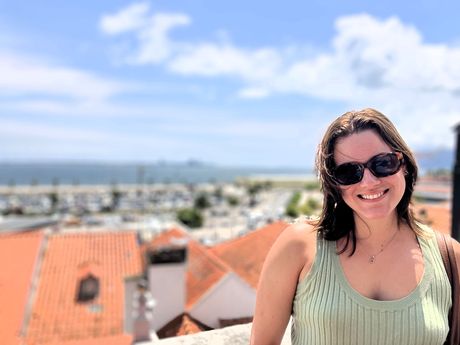 lisbon-student-smiling-rooftop-view