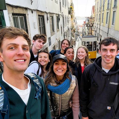 lisbon-students-posing-cable-car-street