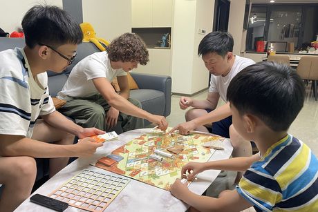 shanghai-playing-games.jpg
