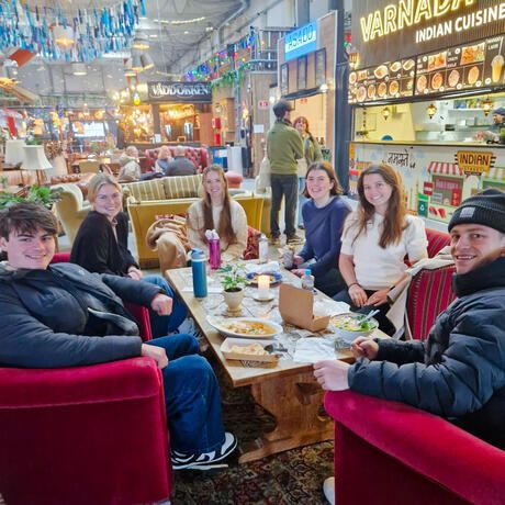copenhagen-meals-students-eating-værftets-food-market