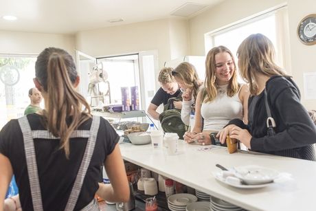 ronda-pastries-coffee-students-smiling