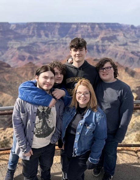 Host-family-bridgeusa-grand-canyon
