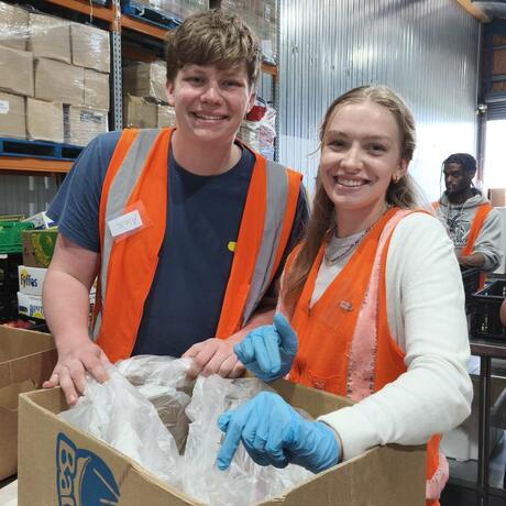 CIEE Auckland students volunteering in Auckland