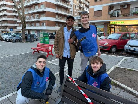 CIEE students volunteering with Retake Rome