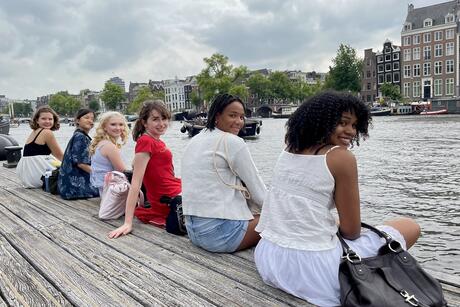 amsterdam_amstel-river.jpg