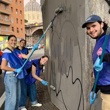 rome-ccii-student-group-painting-over-graffiti-retake-rome