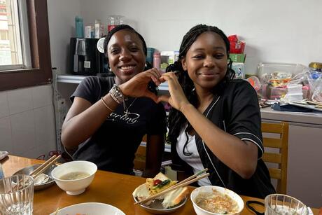 hssa-shanghai-students-at-homestay.jpg
