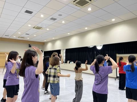 CIEE Students participating in club activities (dance)