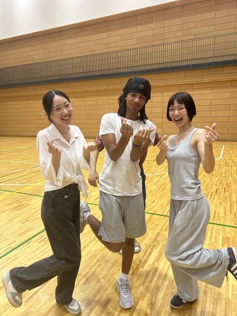 japanese and american students cultural exchange