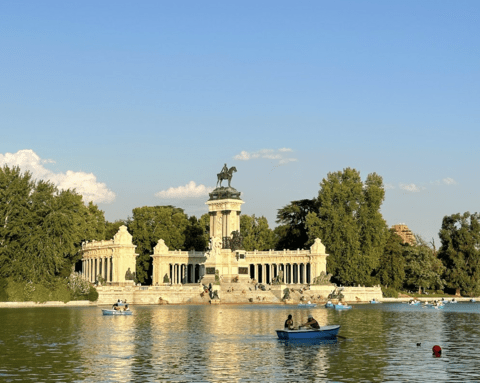 Large Pond in Retiro
