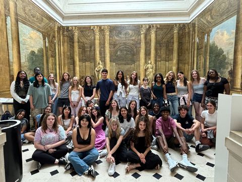 paris-france-group-shot-museum.jpg