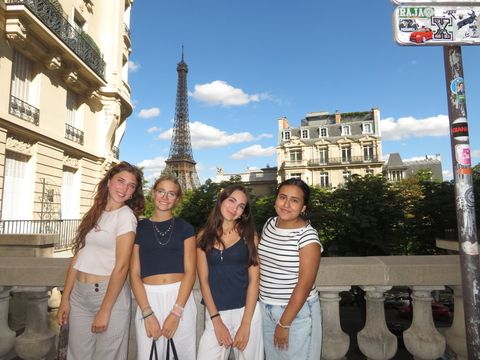 Paris-particiapants-tower