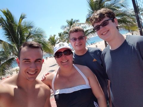 A CIEE BridgeUSA High School student vacations in Tampa, Florida, with his host family.
