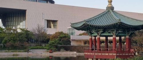 Pagoda in front of the National Museum of Korea