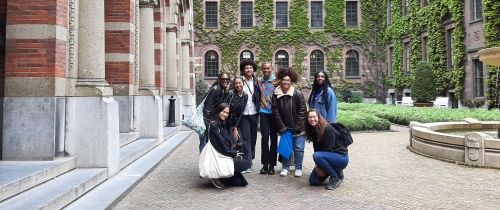 amsterdam students by ivy building