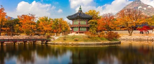 temple and lake in seoul south korea