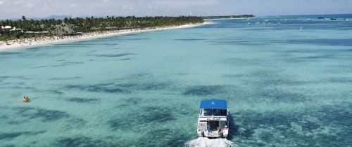 speed boat ocean abroad