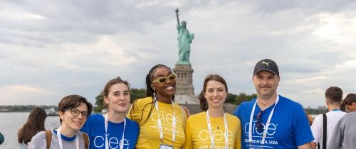 hsusa students and staff at statue of liberty