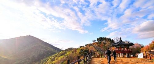 Seoul_Spring Pavilion at Gyeyangsan in Incheon.jpg